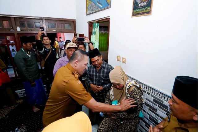 1784036005_Bupati Sampang